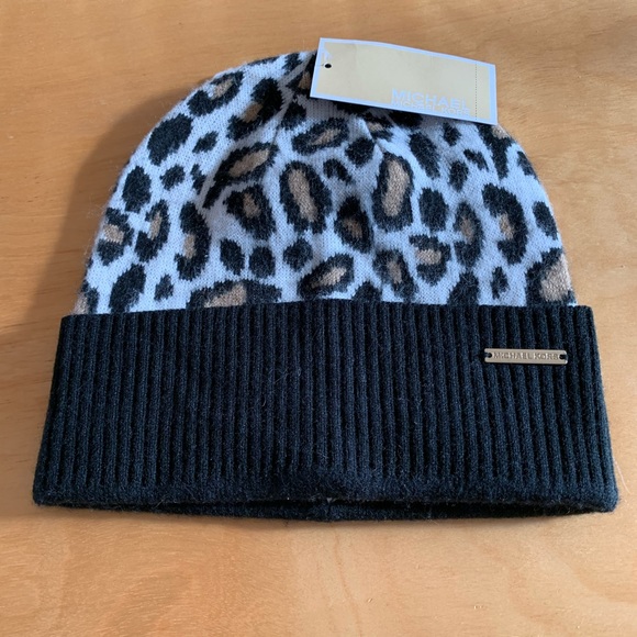 MICHAEL Michael Kors Accessories - NWT Michael Kors Knit Leopard Print Hat